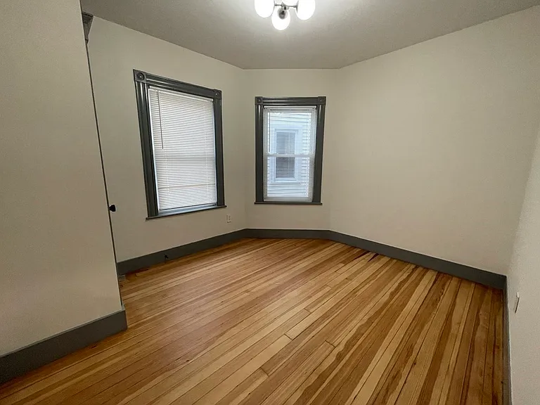 41 Long Ave #3 — Photo 6