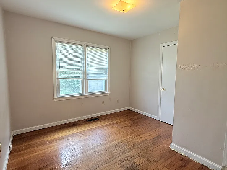1530 Slater Ave — Photo 10