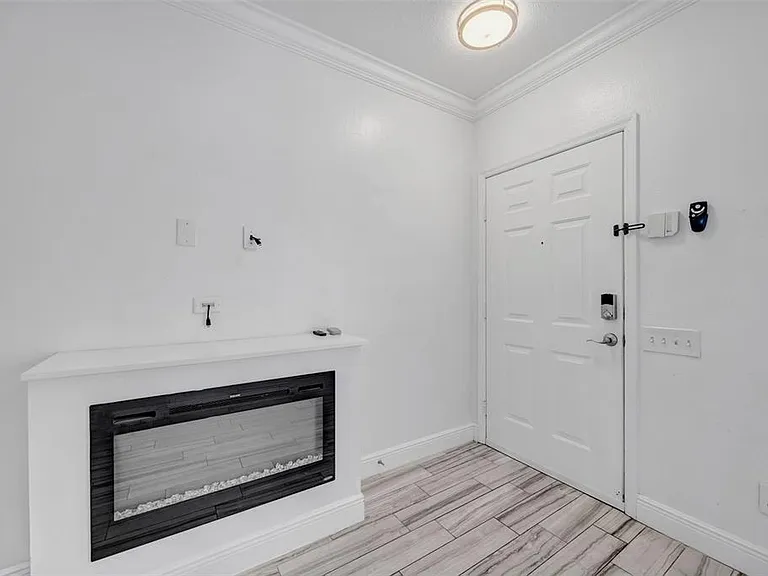 6127 Bayside Key Dr — Photo 5