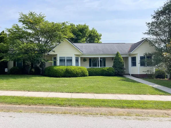 1024 Woodland Dr, Richmond, KY 40475