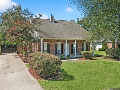 8034 Versailles Dr, Denham Springs, LA, 70706