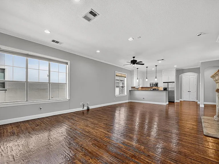 6220 Oram St #B — Photo 3