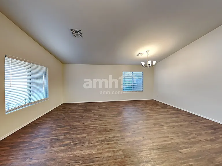 3405 S 91st Dr — Photo 5