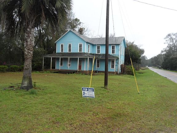 3rd image of 14 Railroad Ave