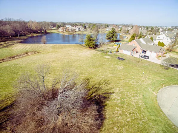 1233 Carleton Ln, Shiloh, IL 62221