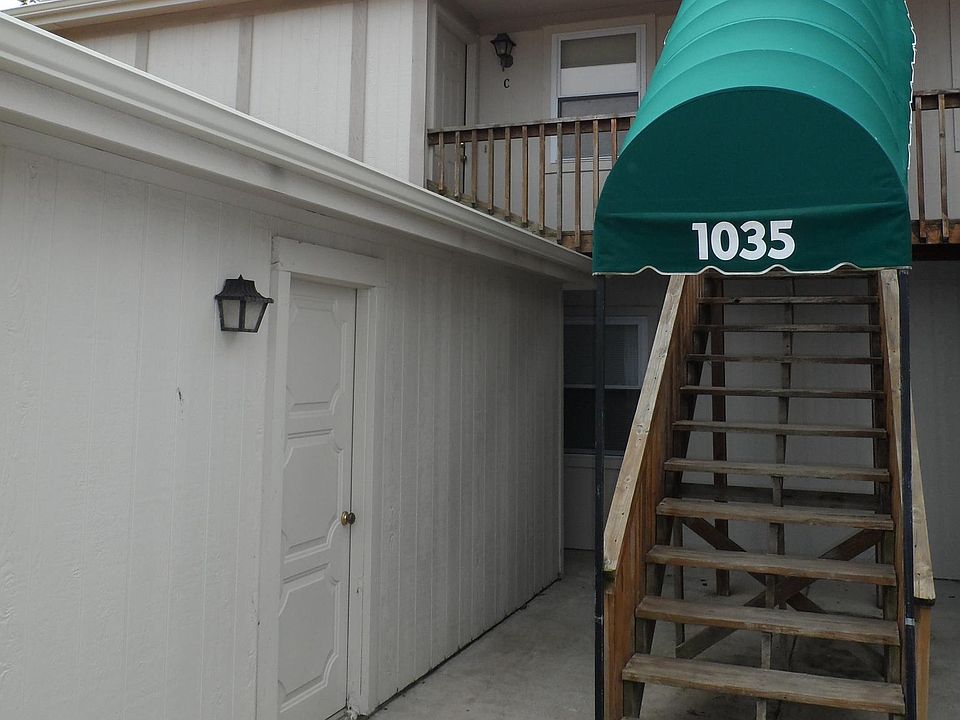 1st image of 1035 NE Lindsay Ave