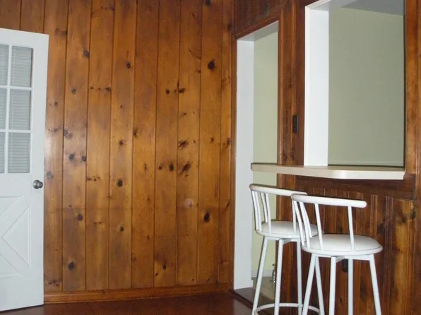 541 2nd St #3, Fairport Harbor, OH 44077