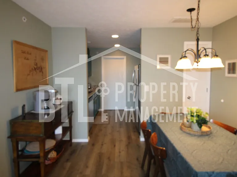 2905 Vineyards Pkwy #5 — Photo 8