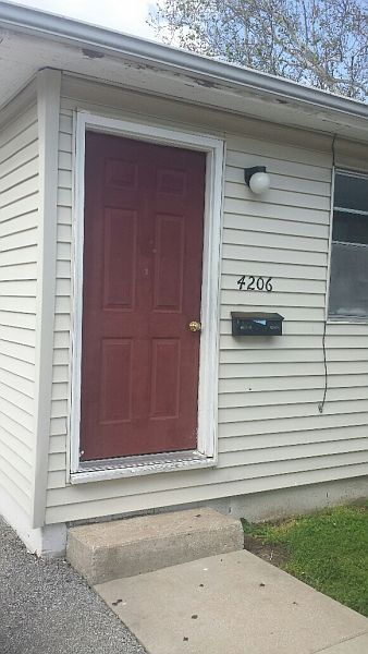 1st image of 4203 Lloyd St
