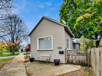 5729 N New Hampshire Ave, Chicago, IL, 60631
