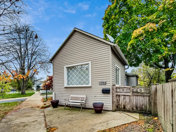 5729 N New Hampshire Ave, Chicago, IL 60631