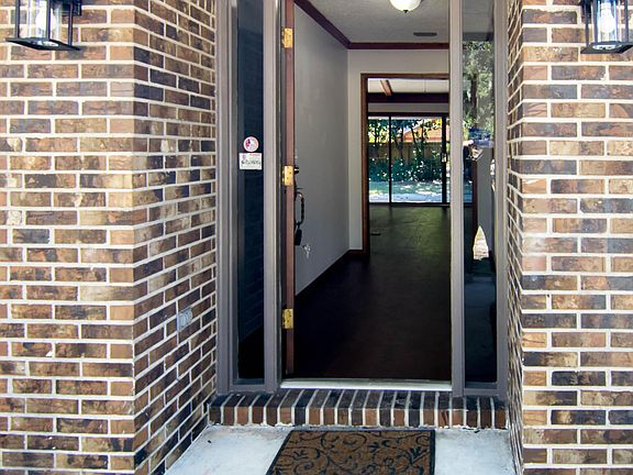 4th image of 5472 Hickory Grove Dr