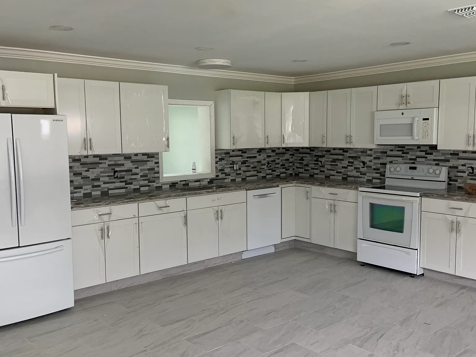 2 bed, 1678 sqft, $2,000 — Photo 1