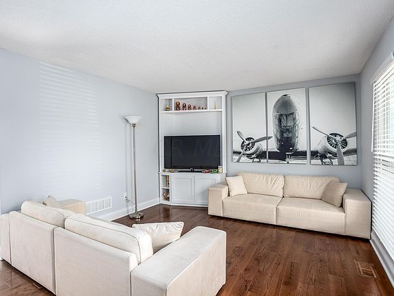 4th image of 6239 Glencairn Cir