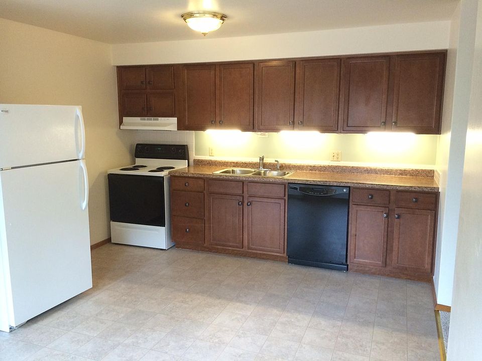 2nd image of 1026 Ida St