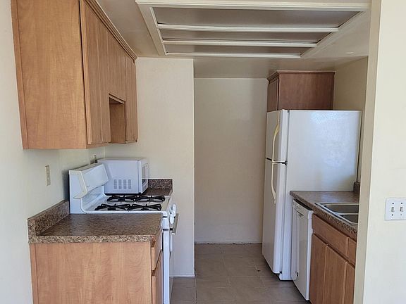 5th image of 9428 Twin Trails Dr Unit 203