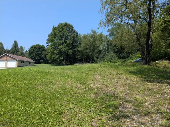 943 Strangford Rd, Blairsville, PA 15717