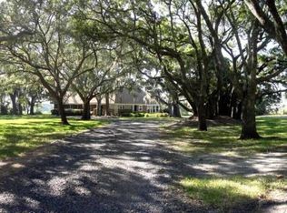 301 Susan Dr, Charleston, SC 29407