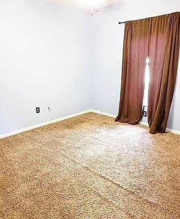 5th image of 47 Banyan Dr