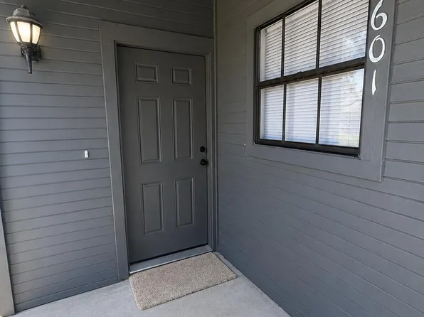 210 Oak St APT 601, Rockport, TX 78382
