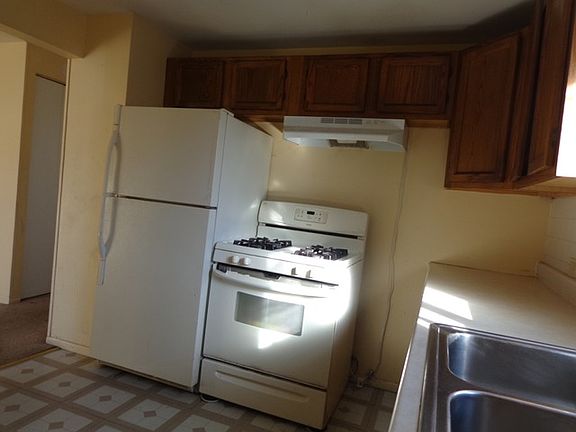 3rd image of 1514 N Revere Cir