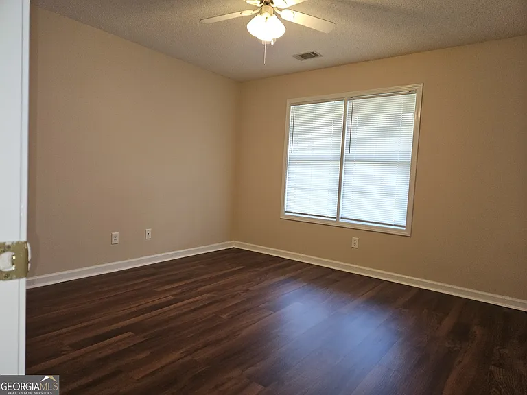 1210 Beaver Creek Dr #B — Photo 6
