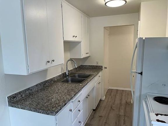 5th image of 12108 Edgewood Ave SW