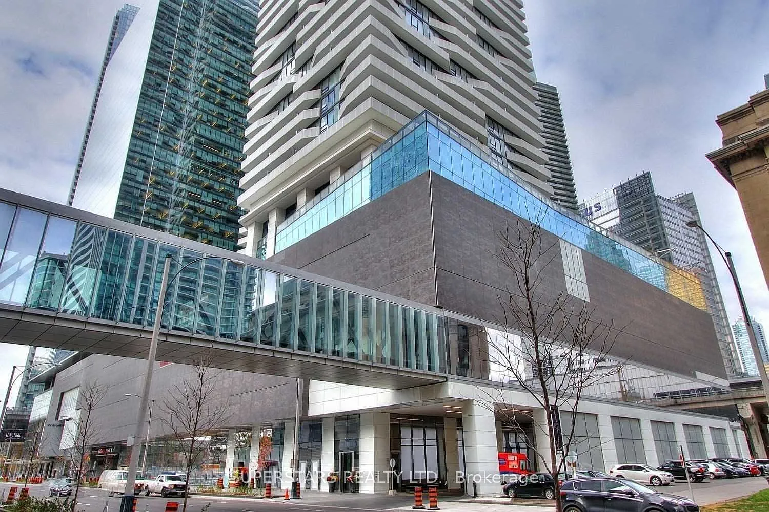 Harbour Plaza — Photo 2
