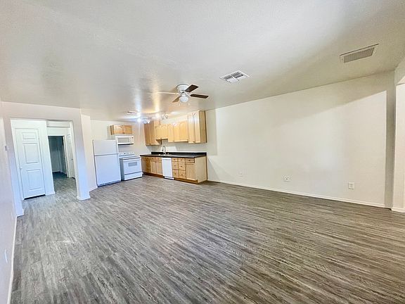 3rd image of 9609 N 13th St Unit 1