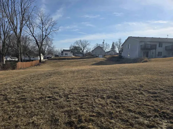 306 W Plum St, West Union, IA 52175
