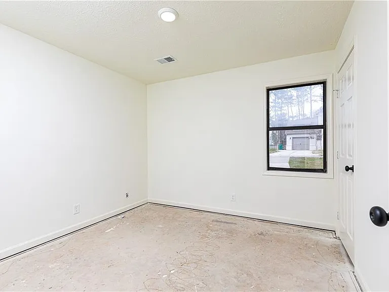1601 Walker St SE #B — Photo 11