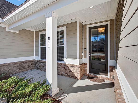 2nd image of 811 Walthour Dr