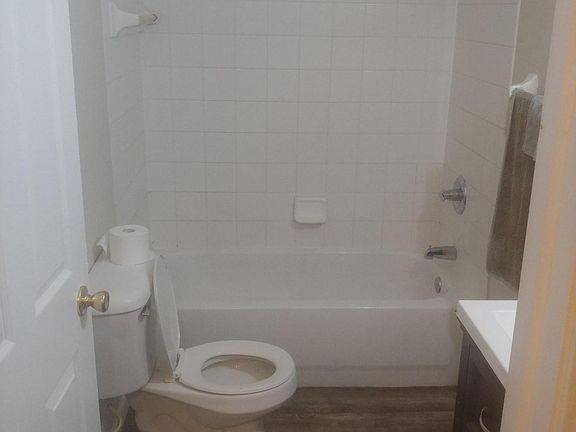 2nd image of 2119 Margaret Ave