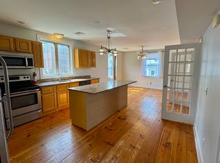 15 Ames St #2, Providence, RI 02909