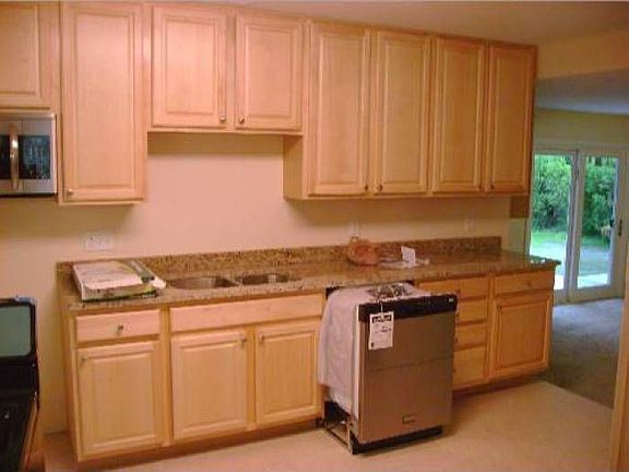 4th image of 470 Panorama Dr