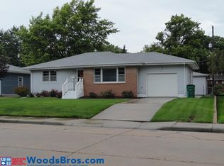 212 W 21st St, Grand Island, NE 68801