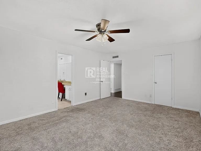 4548 Newcombe Dr — Photo 22