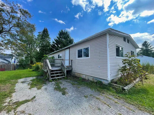 383 Thompson St, Meaford, ON N4L 1H7