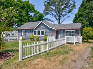 310 17th St NE, Long Beach, WA