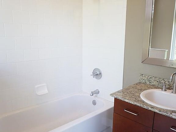 4th image of 325 5th Ave S Unit 8