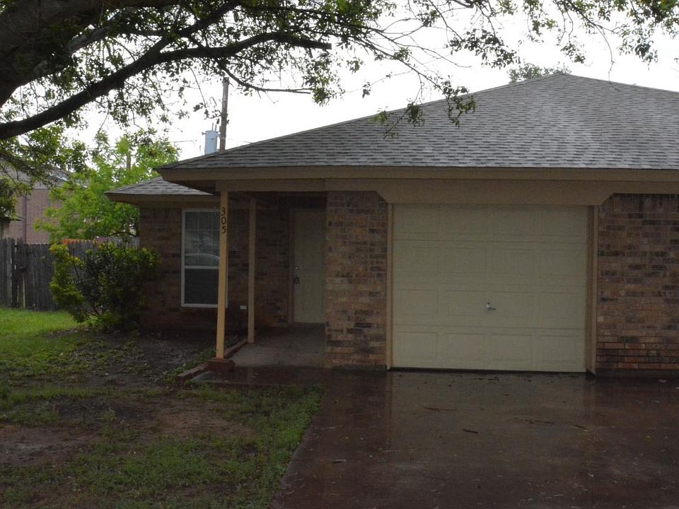 1st image of 305 Briar Cir E
