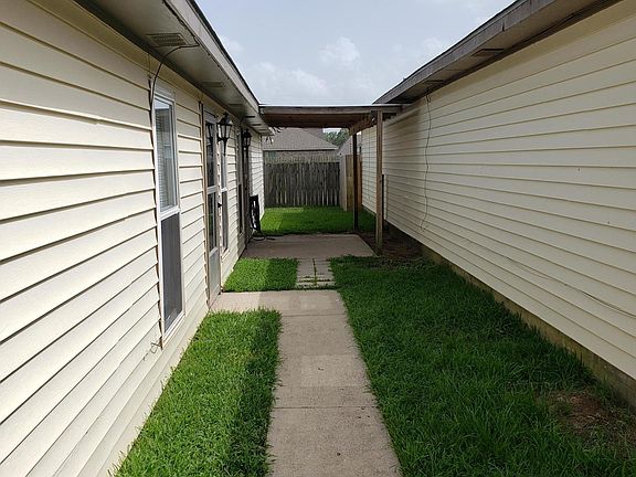 2nd image of 230 Briarcliff Dr