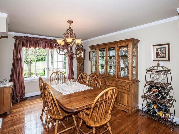 4th image of 629 Sandpiper Dr