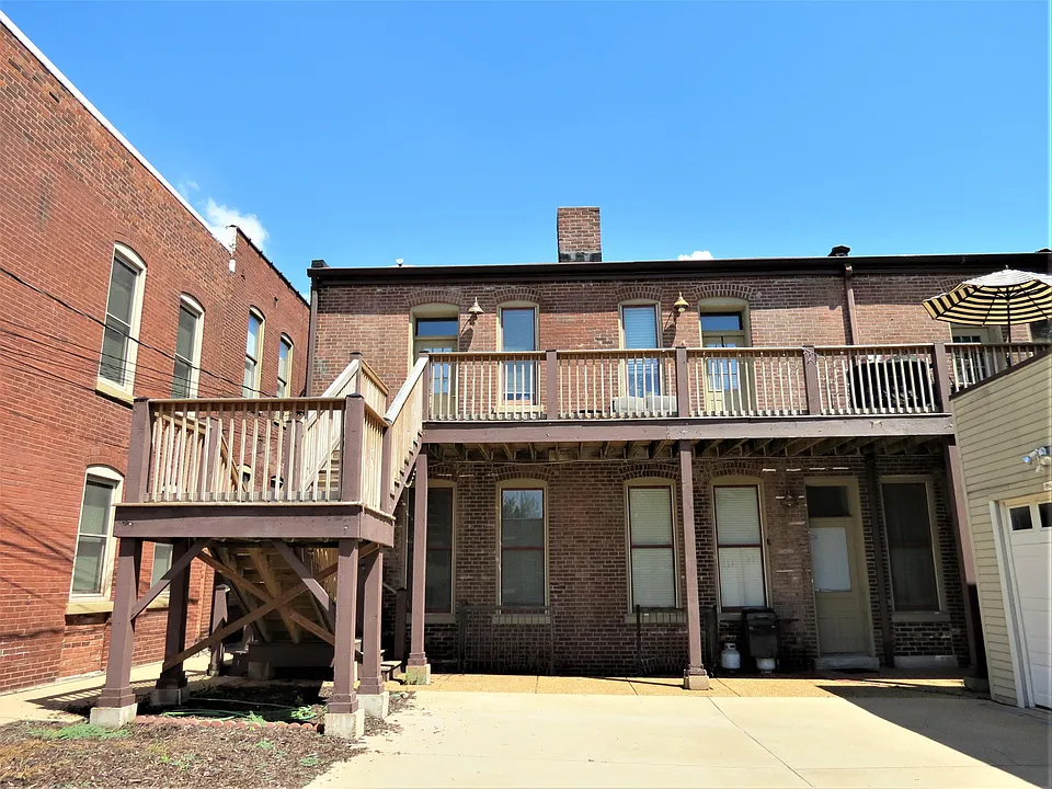1916 Geyer Ave