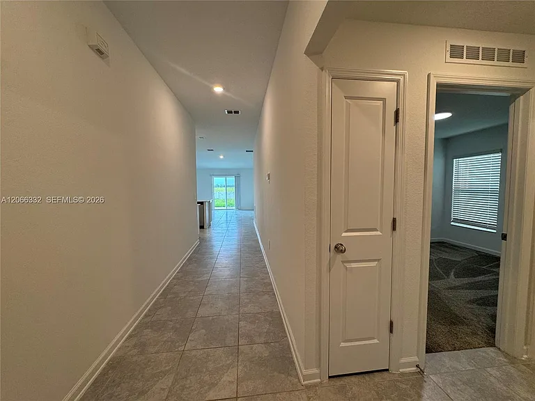 640 Daring Dr — Photo 3