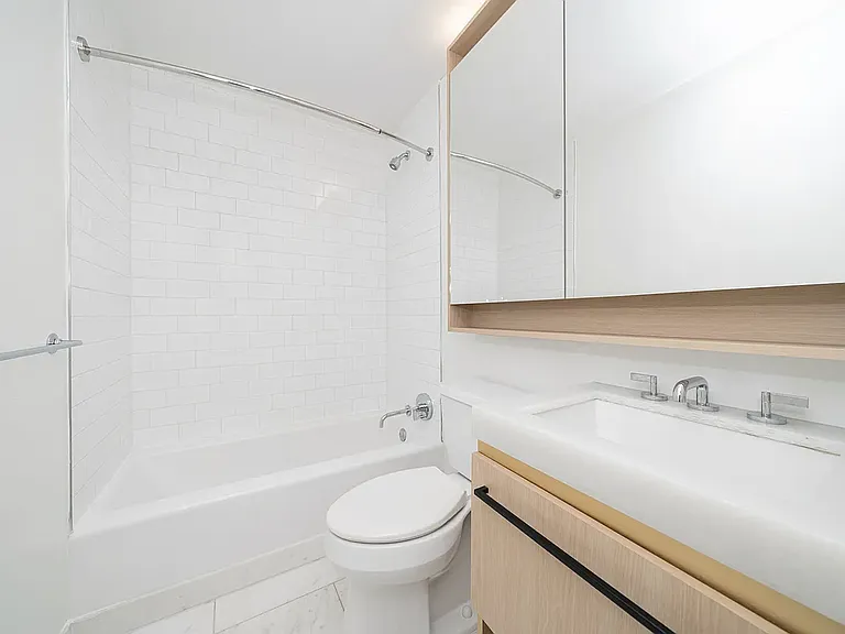 250 W 19th St #15M — Photo 6