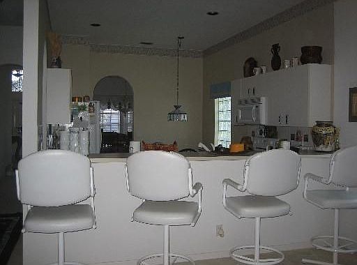 BIG KITCHEN!!