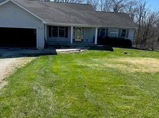 22446 Hidden Meadows Dr, Warrenton, MO 63383