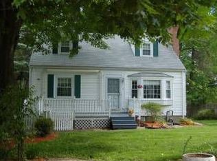 4 Luther Rd, Burlington, MA 01803