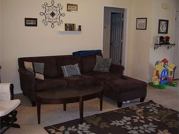 3rd image of 3600 Langland Ct
